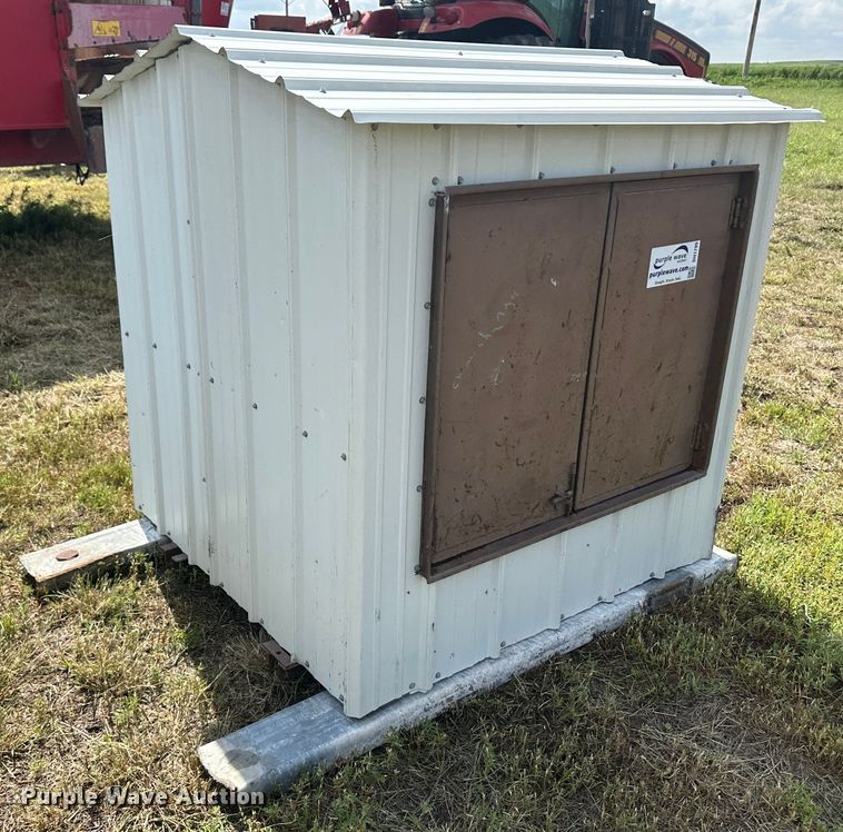 image for item DH1799 Livestock equipment