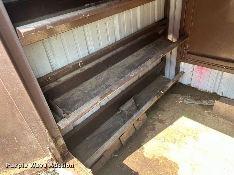 image for item DH1799 Livestock equipment