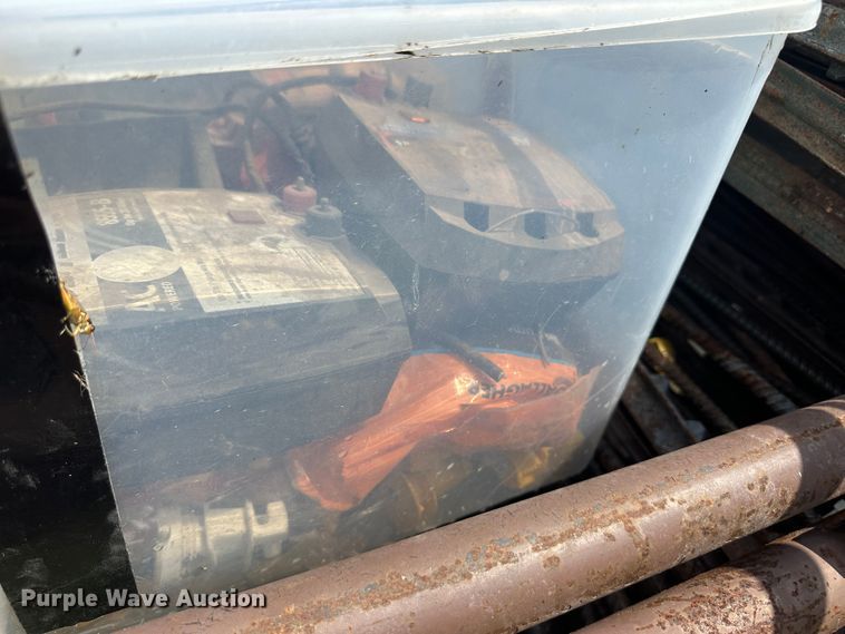 image for item DH1799 Livestock equipment