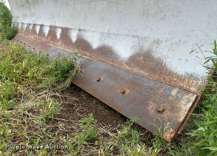 image for item DH1800 Fair 848A  snow blower