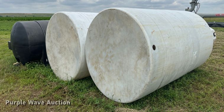 image for item DH1802 (3) poly tanks