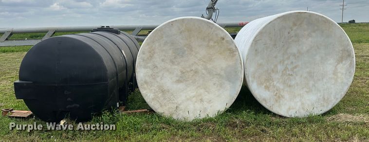 image for item DH1802 (3) poly tanks