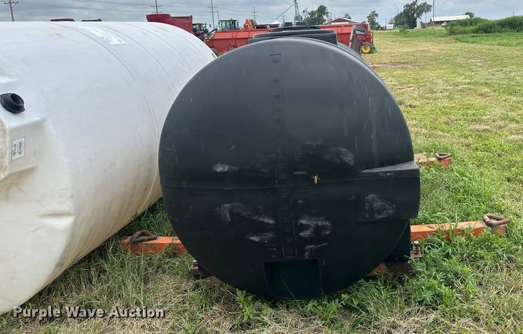 image for item DH1802 (3) poly tanks