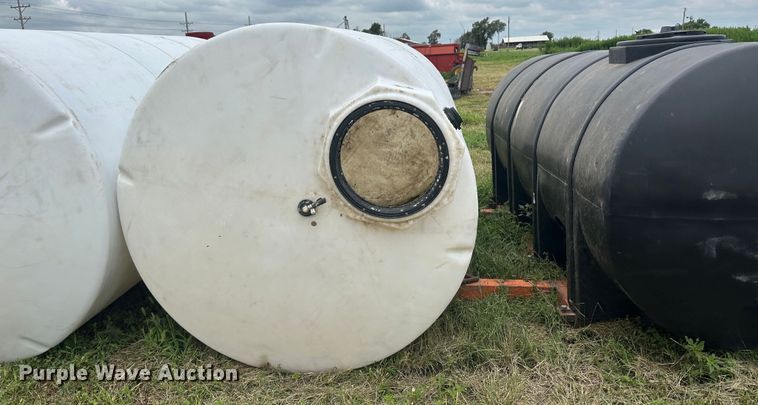 image for item DH1802 (3) poly tanks