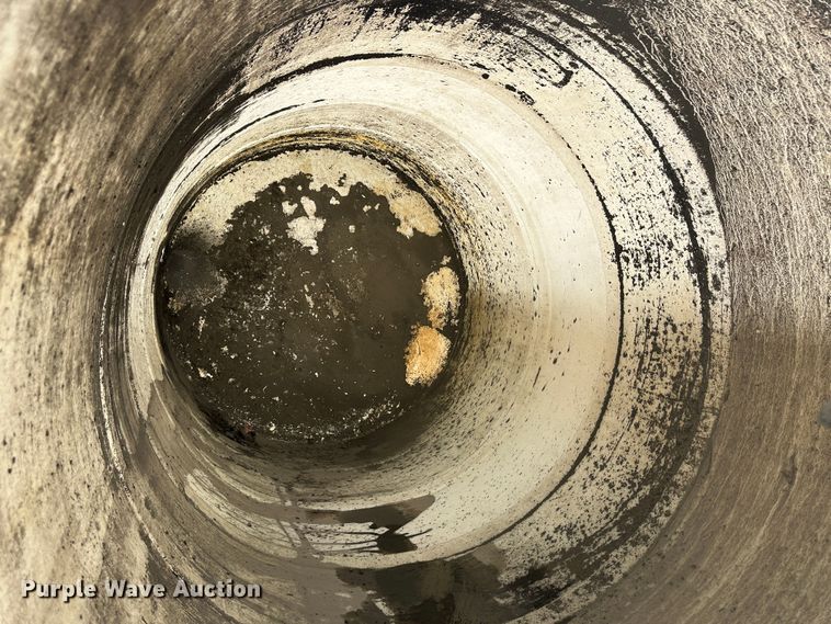 image for item DH1802 (3) poly tanks