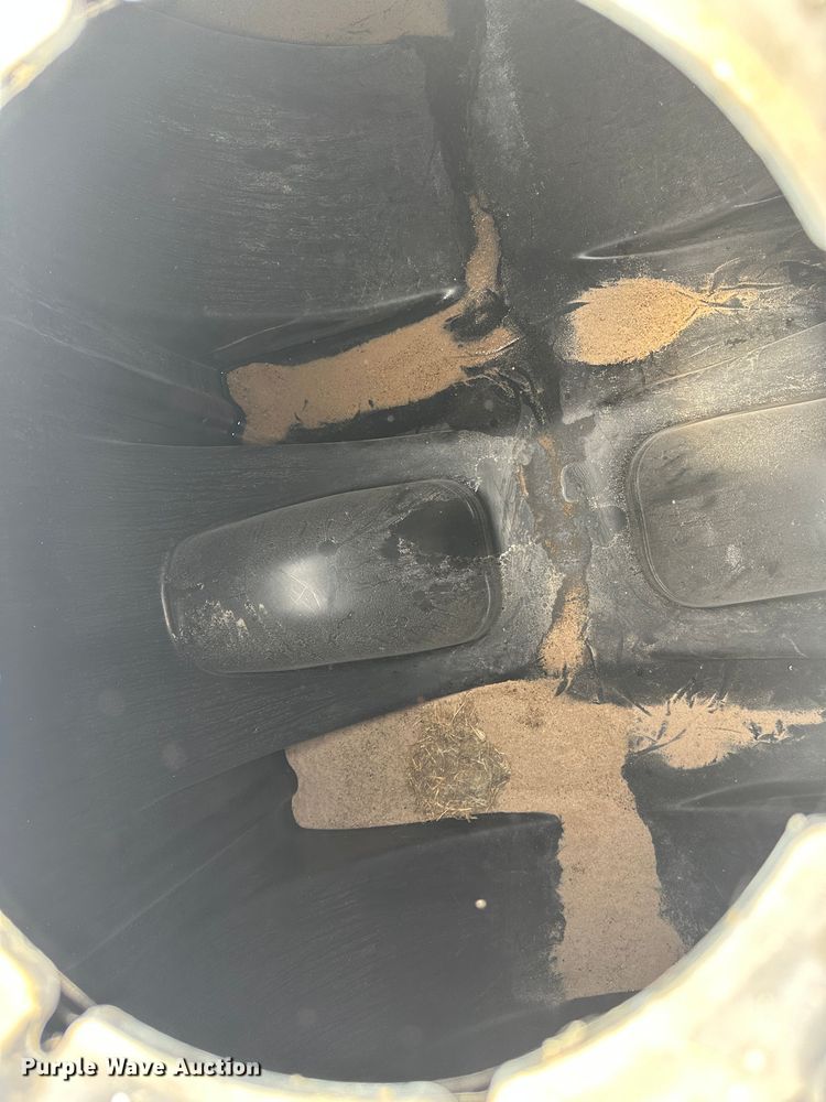 image for item DH1802 (3) poly tanks