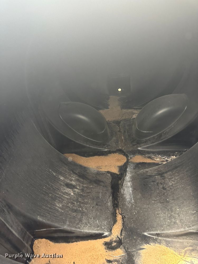 image for item DH1802 (3) poly tanks