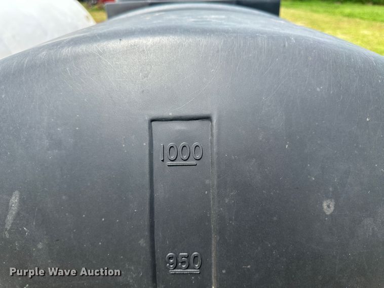 image for item DH1802 (3) poly tanks