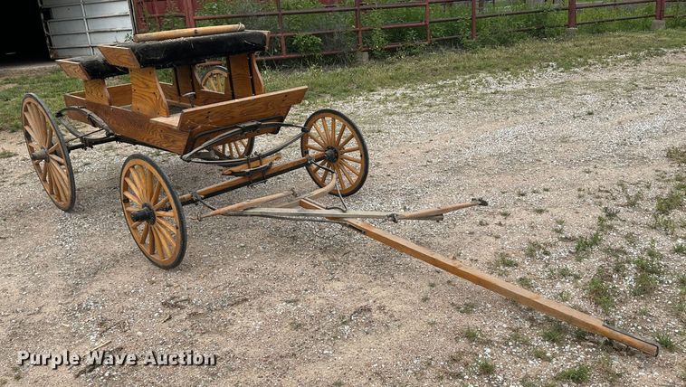 image for item DH1803 Horse drawn carriage
