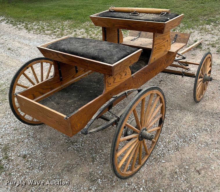 image for item DH1803 Horse drawn carriage