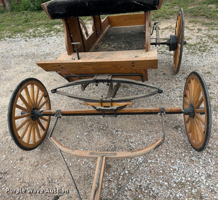 image for item DH1803 Horse drawn carriage