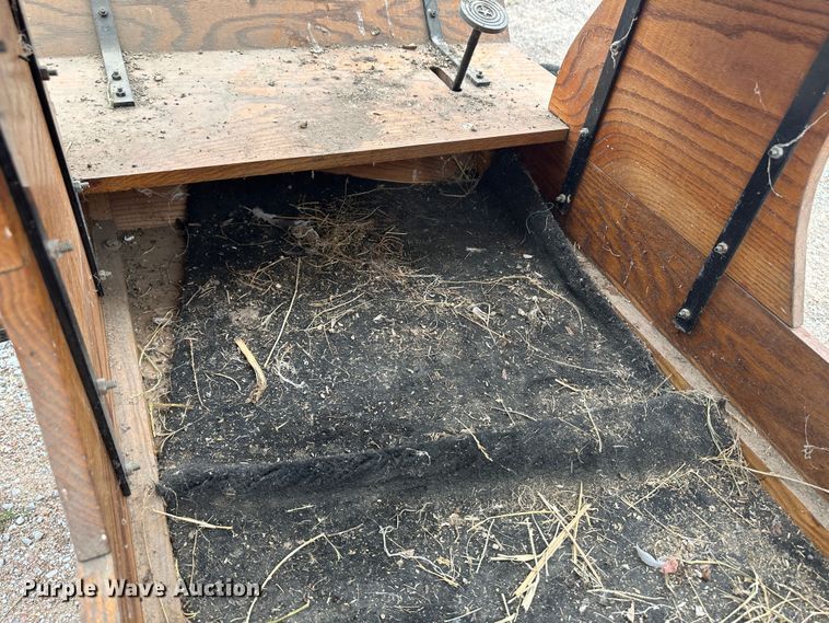 image for item DH1803 Horse drawn carriage