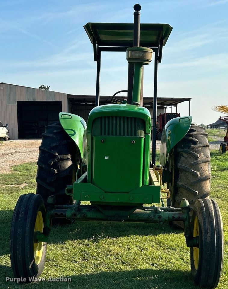 image for item DI7917 John Deere 4010  tractor