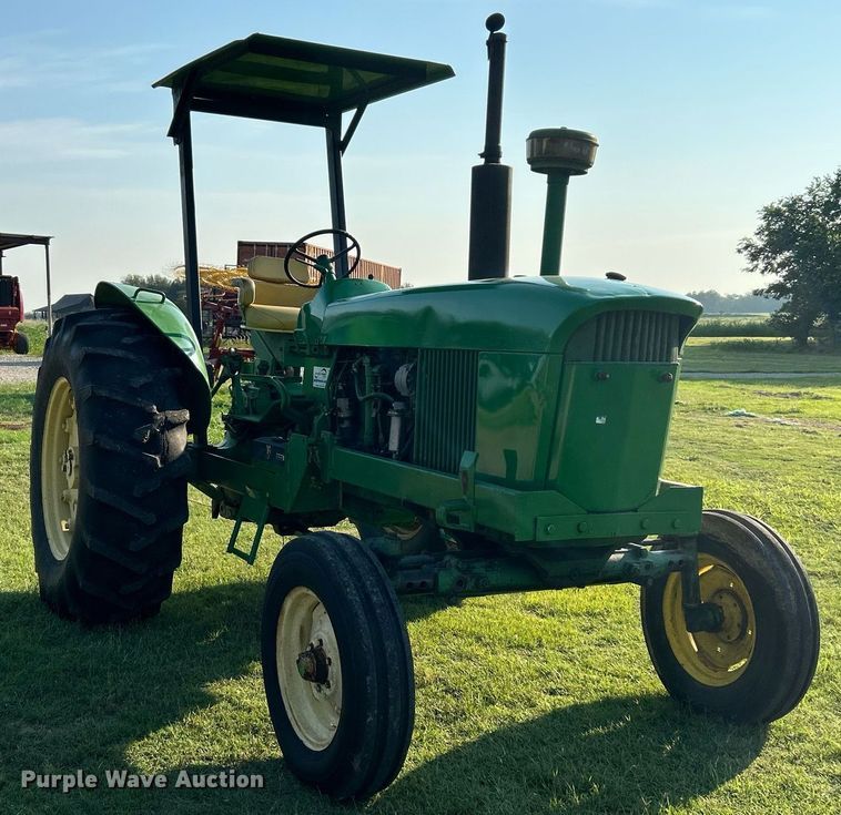 image for item DI7917 John Deere 4010  tractor