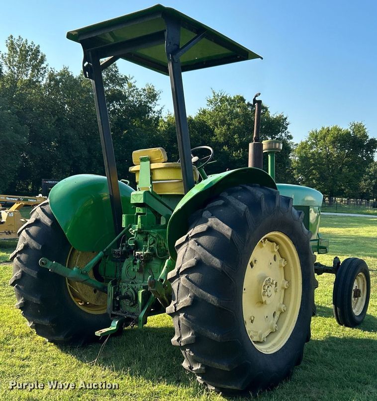 image for item DI7917 John Deere 4010  tractor