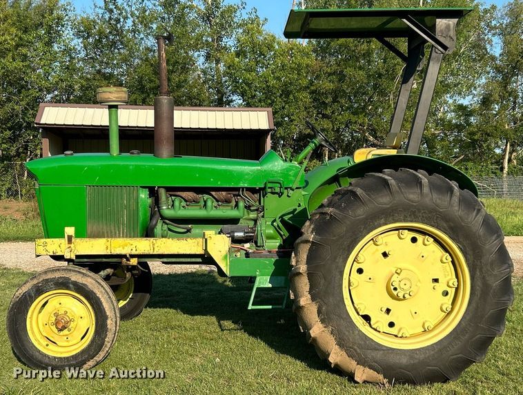 image for item DI7917 John Deere 4010  tractor