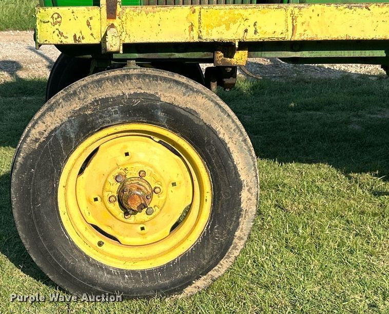 image for item DI7917 John Deere 4010  tractor