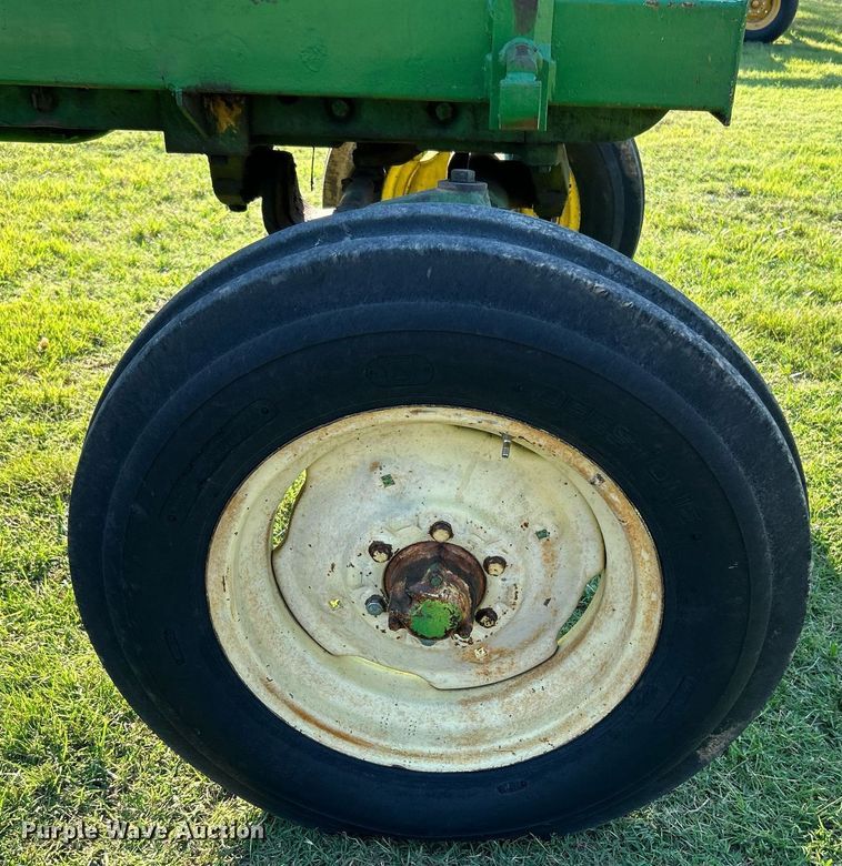 image for item DI7917 John Deere 4010  tractor