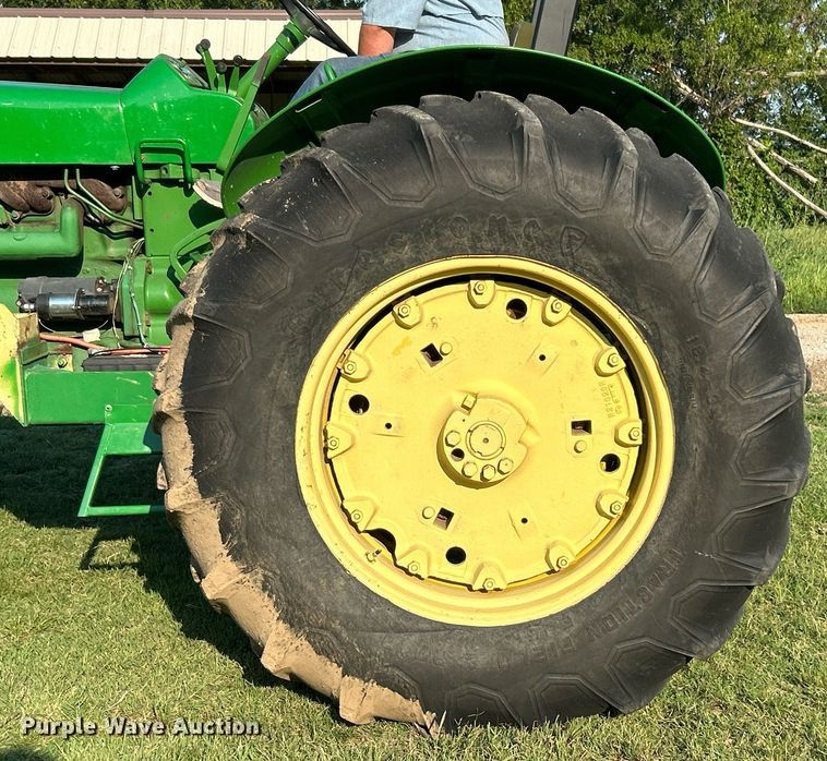 image for item DI7917 John Deere 4010  tractor