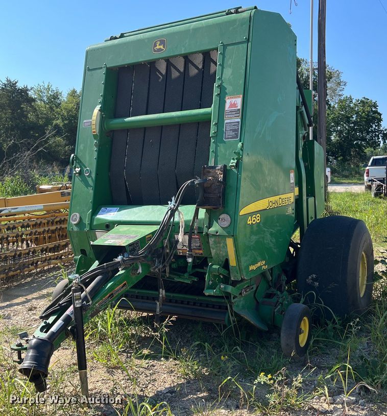 image for item DM1994 2011 John Deere 468 Mega Wide Plus  round baler