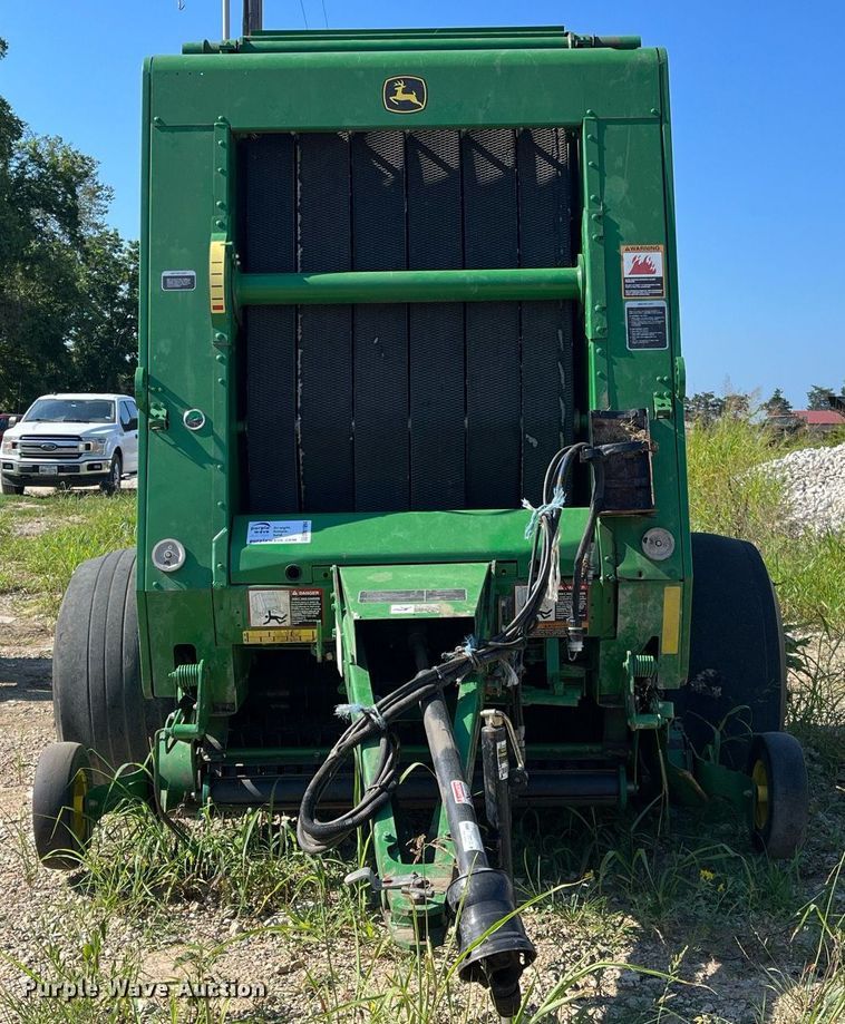 image for item DM1994 2011 John Deere 468 Mega Wide Plus  round baler
