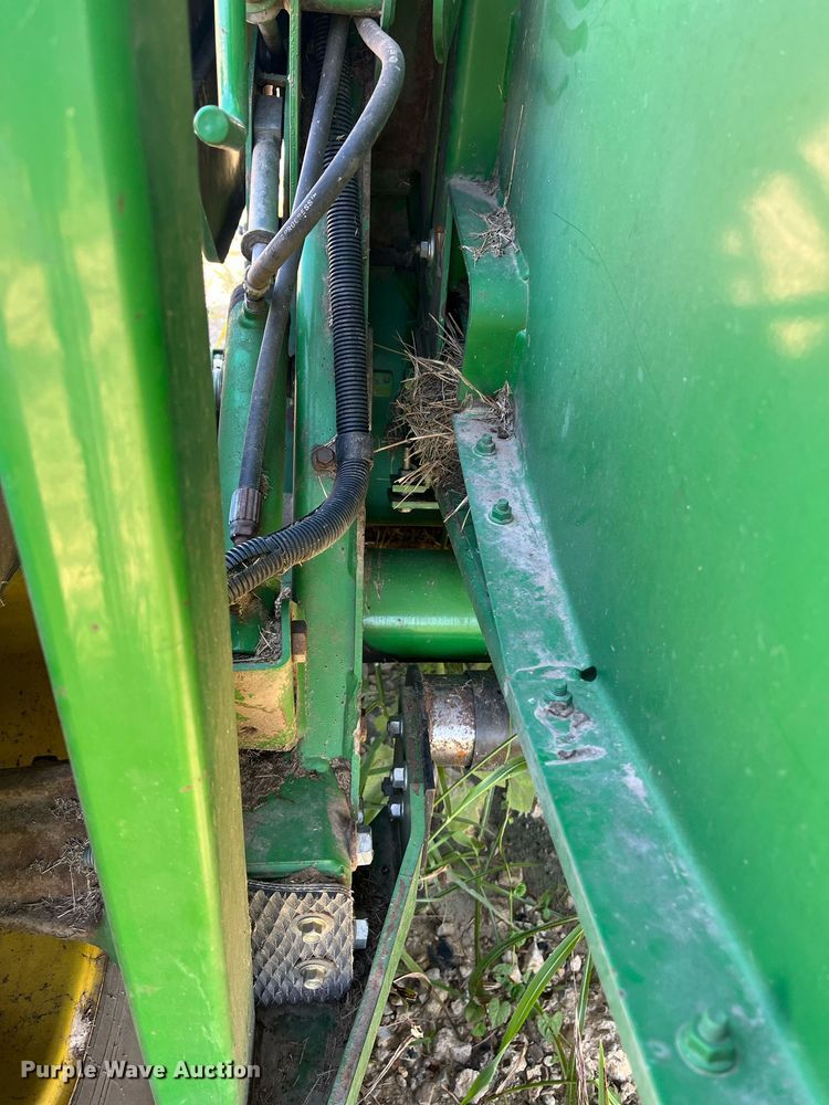 image for item DM1994 2011 John Deere 468 Mega Wide Plus  round baler