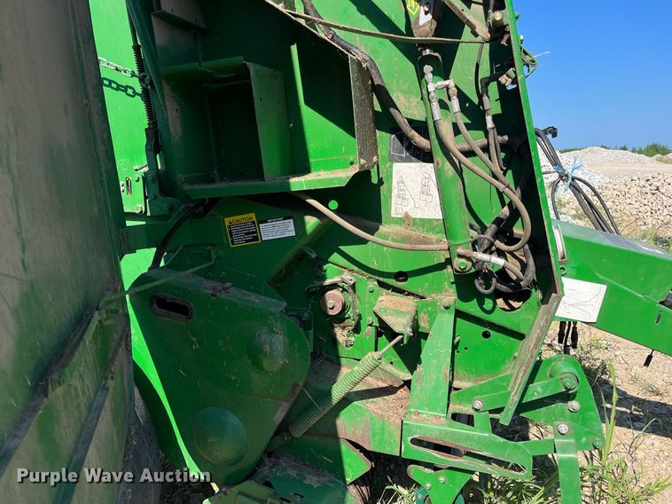 image for item DM1994 2011 John Deere 468 Mega Wide Plus  round baler