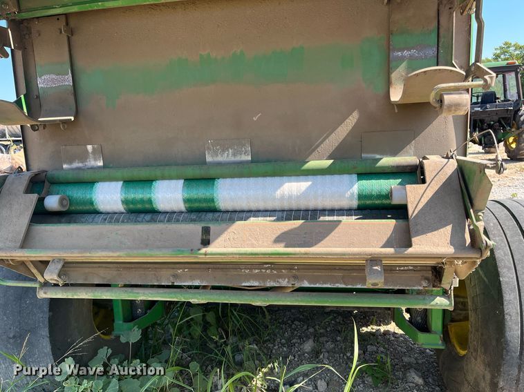 image for item DM1994 2011 John Deere 468 Mega Wide Plus  round baler