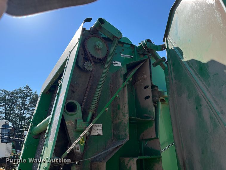 image for item DM1994 2011 John Deere 468 Mega Wide Plus  round baler