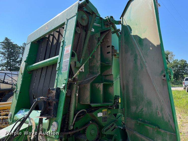 image for item DM1994 2011 John Deere 468 Mega Wide Plus  round baler