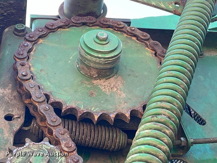 image for item DM1994 2011 John Deere 468 Mega Wide Plus  round baler