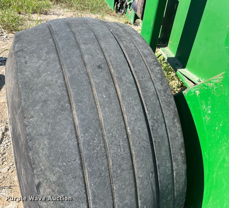 image for item DM1994 2011 John Deere 468 Mega Wide Plus  round baler