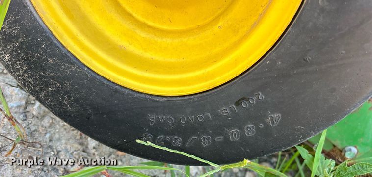 image for item DM1994 2011 John Deere 468 Mega Wide Plus  round baler