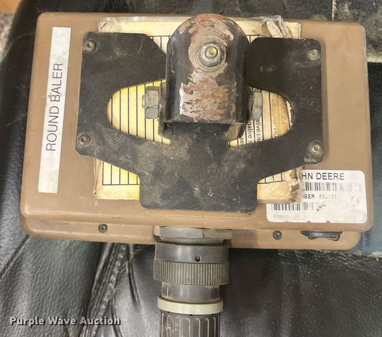 image for item DM1994 2011 John Deere 468 Mega Wide Plus  round baler