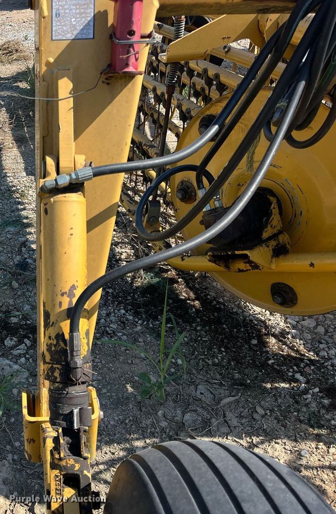 image for item DM1995 Vermeer R2800  hay rake