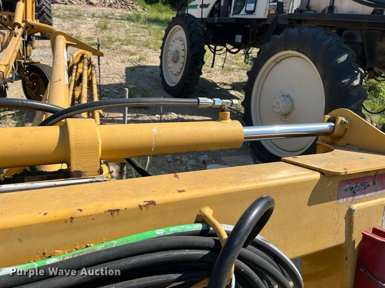 image for item DM1995 Vermeer R2800  hay rake