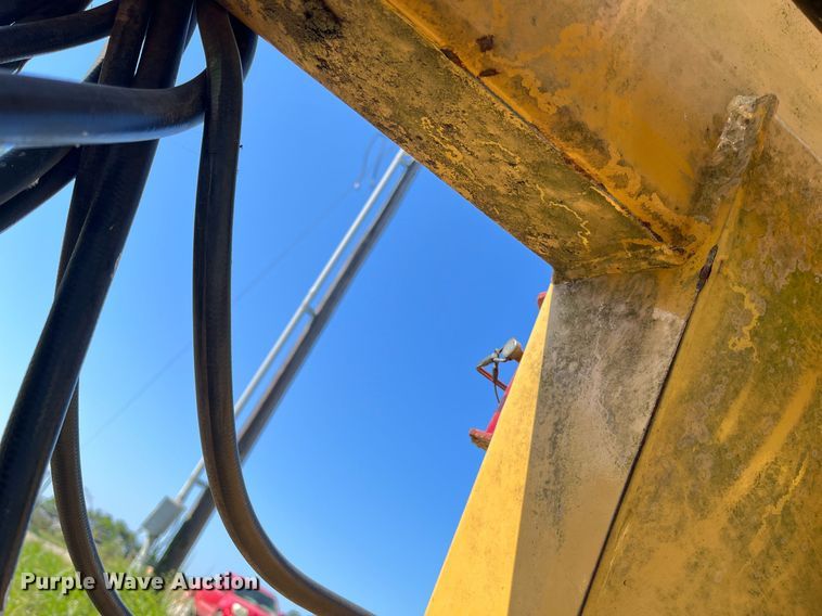 image for item DM1995 Vermeer R2800  hay rake