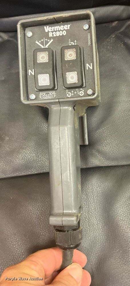 image for item DM1995 Vermeer R2800  hay rake