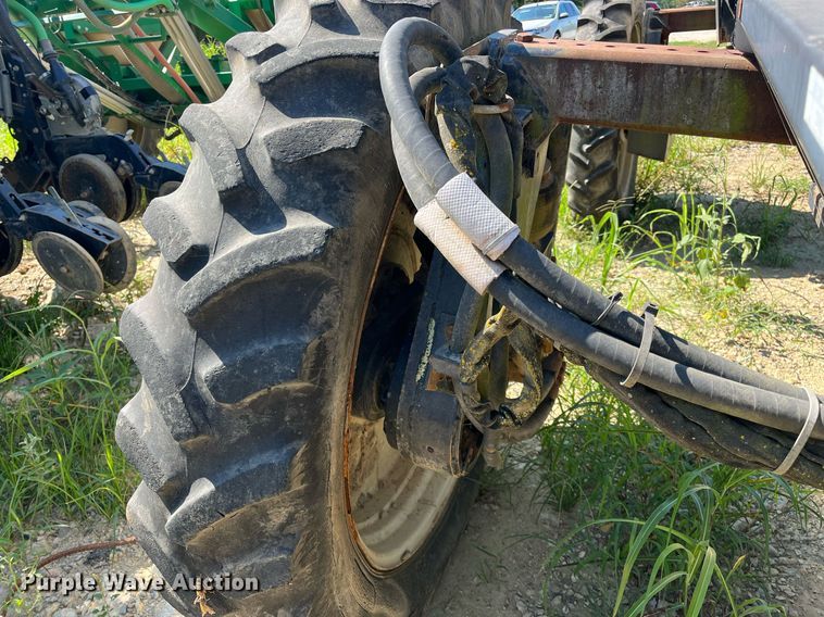 image for item DM1996 Willmar Ranger 7200  sprayer