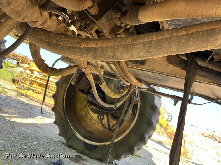 image for item DM1996 Willmar Ranger 7200  sprayer