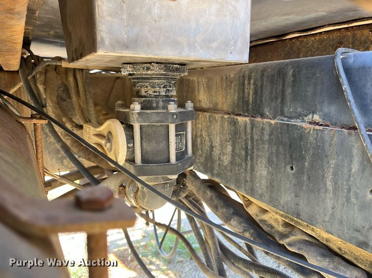 image for item DM1996 Willmar Ranger 7200  sprayer