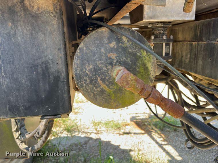 image for item DM1996 Willmar Ranger 7200  sprayer