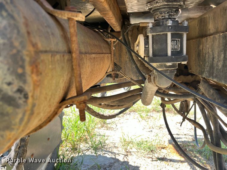 image for item DM1996 Willmar Ranger 7200  sprayer