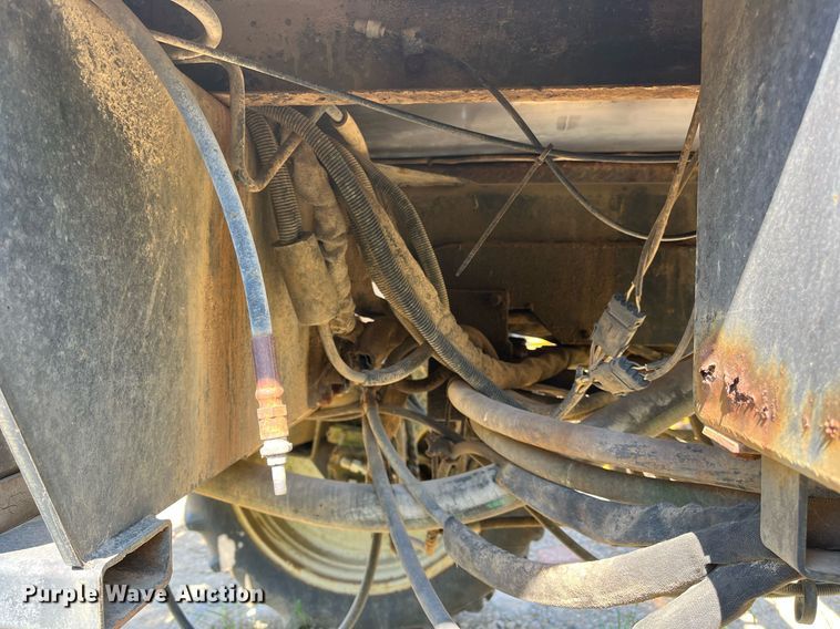 image for item DM1996 Willmar Ranger 7200  sprayer