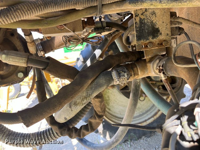 image for item DM1996 Willmar Ranger 7200  sprayer