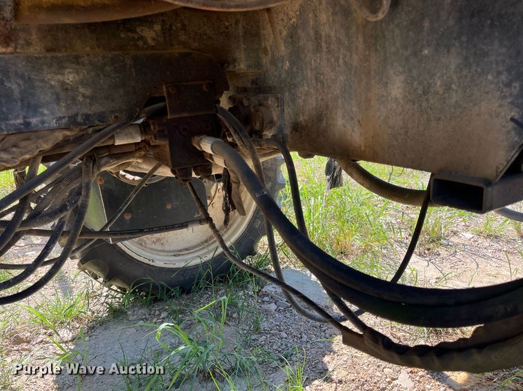 image for item DM1996 Willmar Ranger 7200  sprayer