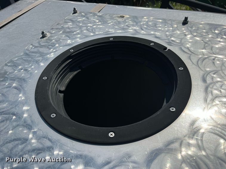 image for item DM1996 Willmar Ranger 7200  sprayer