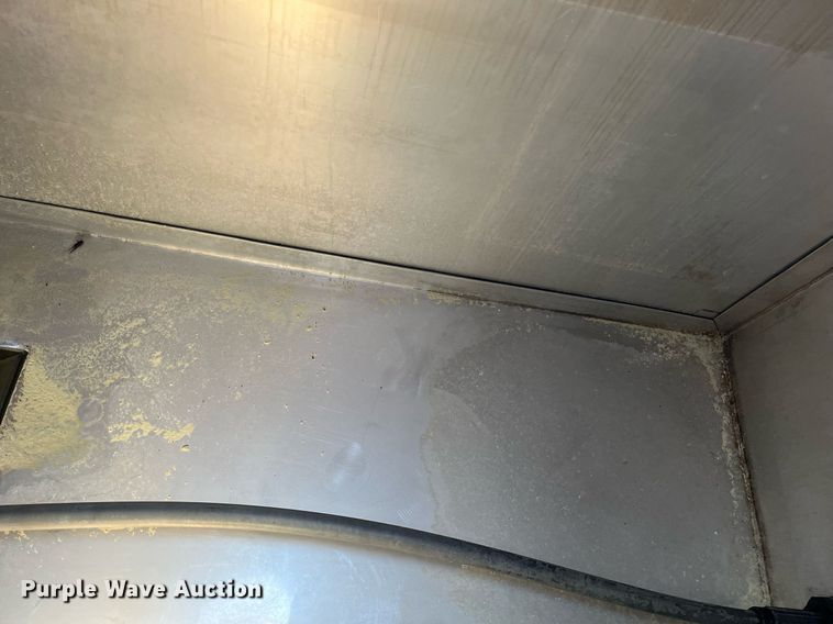 image for item DM1996 Willmar Ranger 7200  sprayer