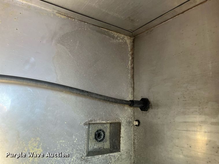 image for item DM1996 Willmar Ranger 7200  sprayer