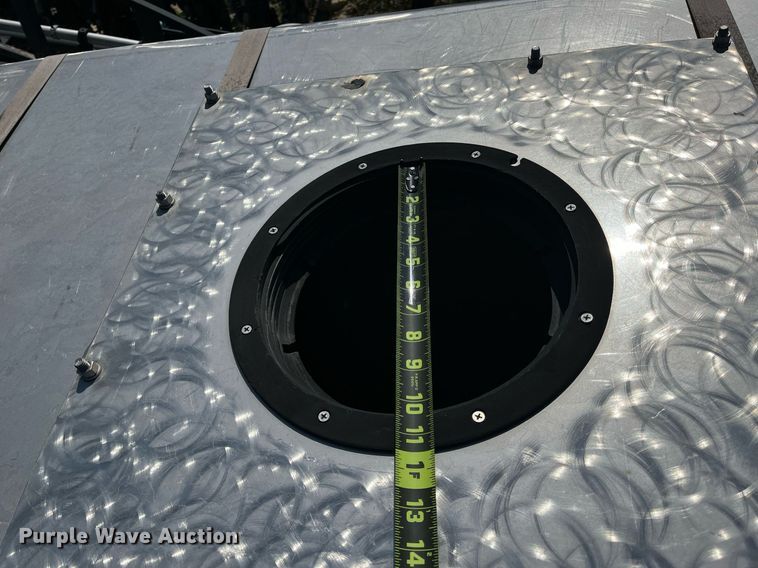 image for item DM1996 Willmar Ranger 7200  sprayer